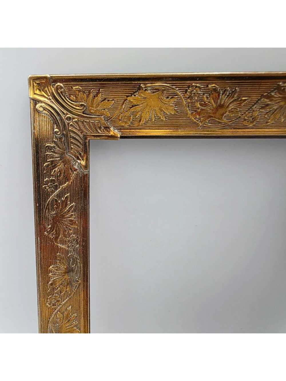 Vintage Gold Tone Metal Picture Frame Embossed Applied Corners 5" X 7"